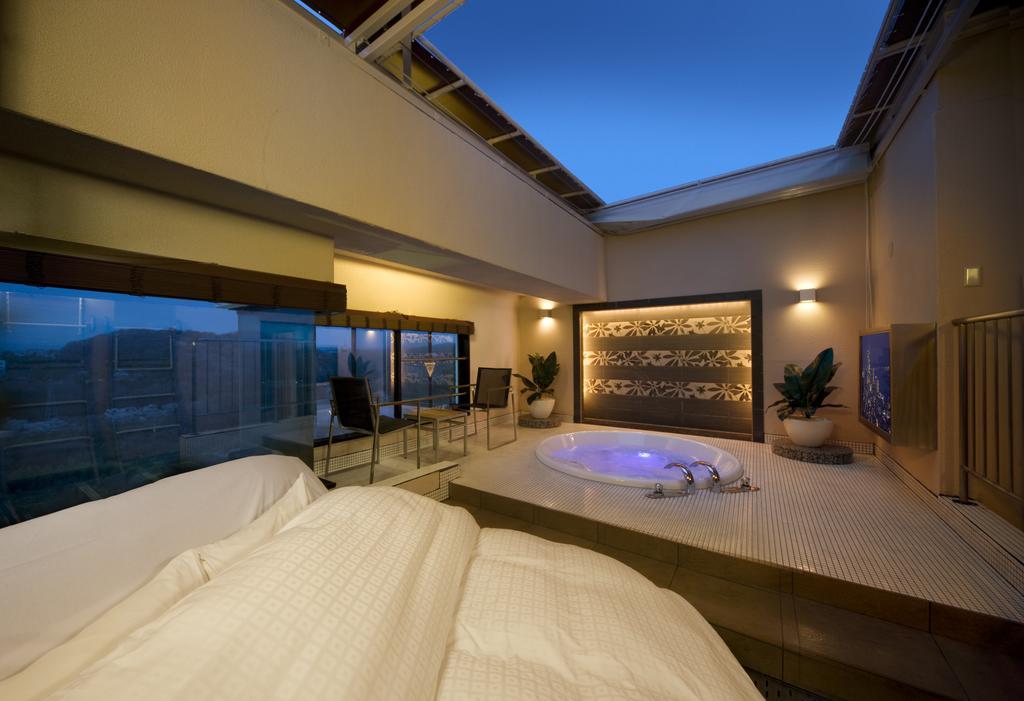 Hotel & Spa Island (Adults Only) Тойота Номер фото